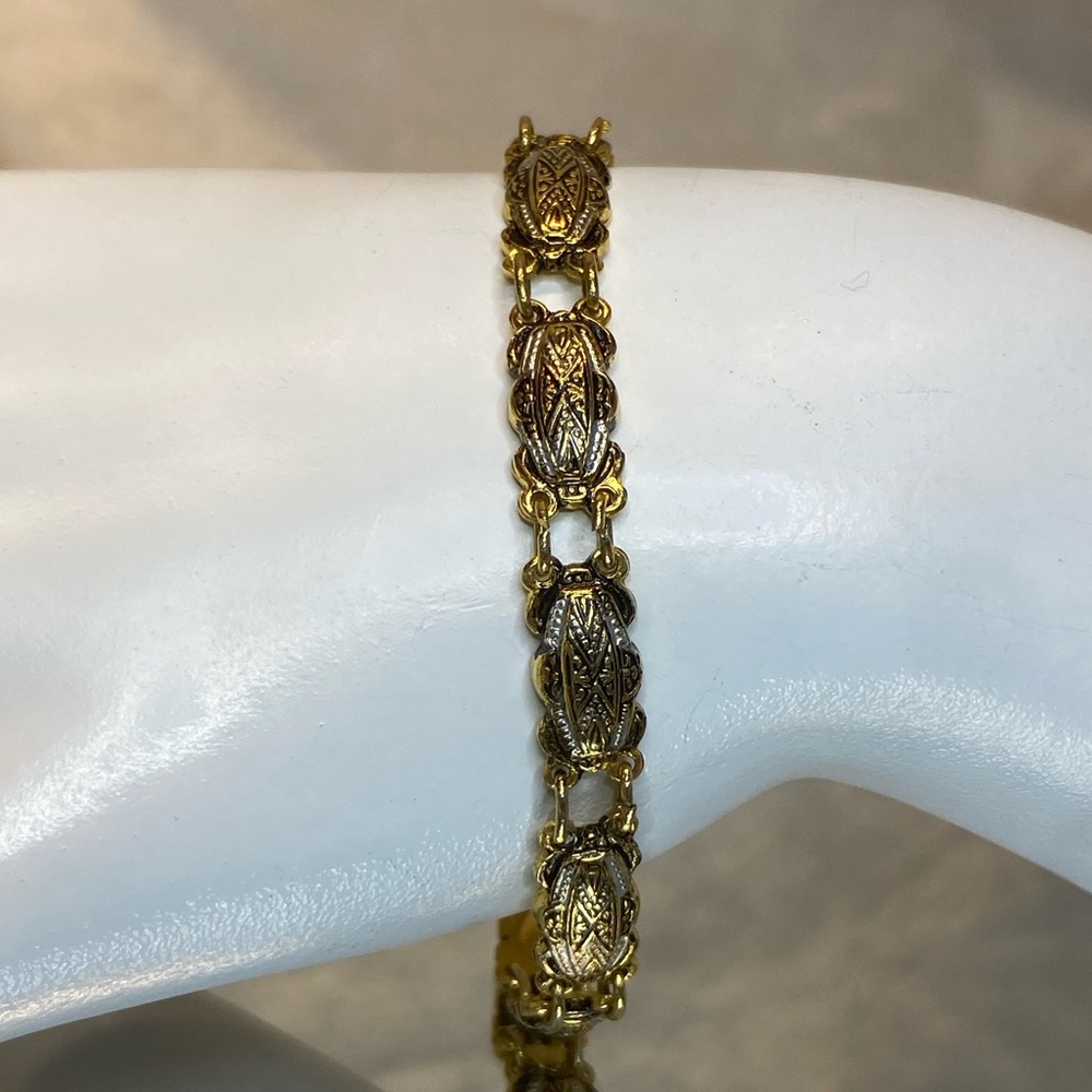 Beautiful Vintage Damascene Bracelet size 6.5” Claw Clasp - Picture 3 of 8